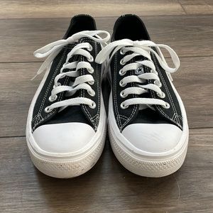 Black platform converse sneakers - worn one time!